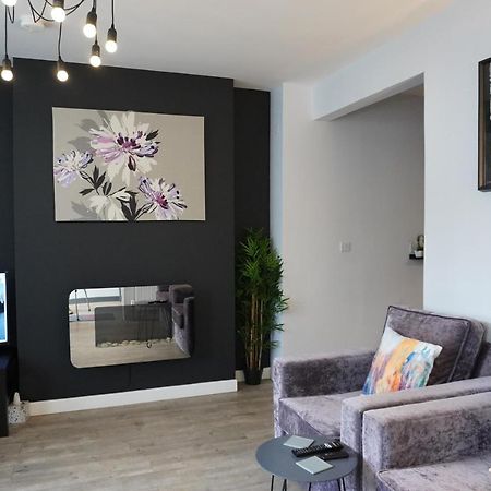 Vip Church Street Apartment Portadown Bagian luar foto