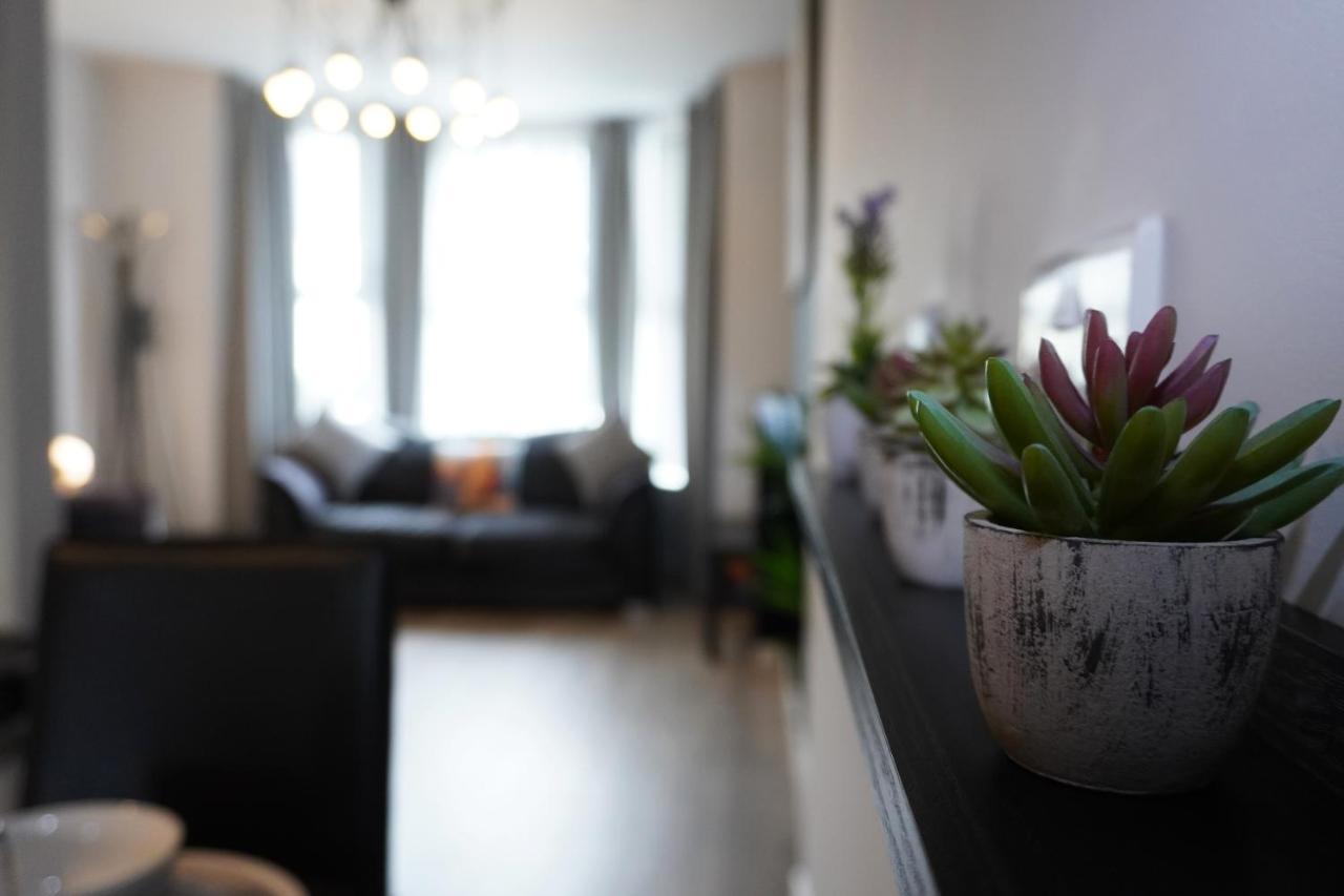 Vip Church Street Apartment Portadown Bagian luar foto